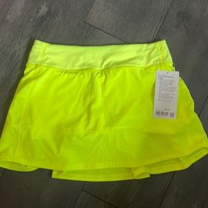 COPY - NWT Lululemon MR Skirt Size 6 *Tall